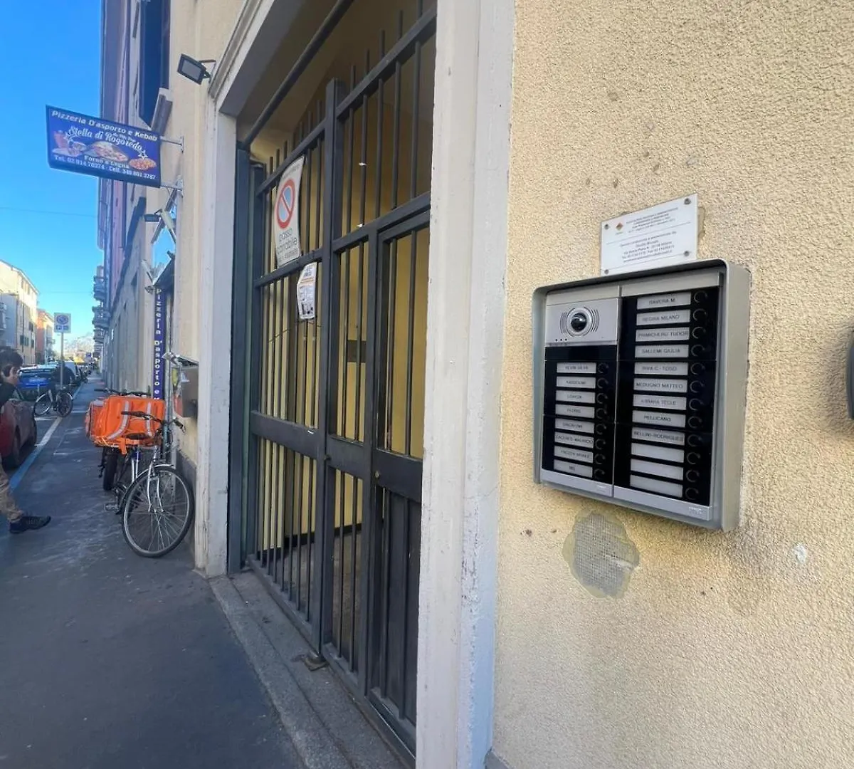 Apartment La Regina Delle Locazioni In Rogoredo Milan