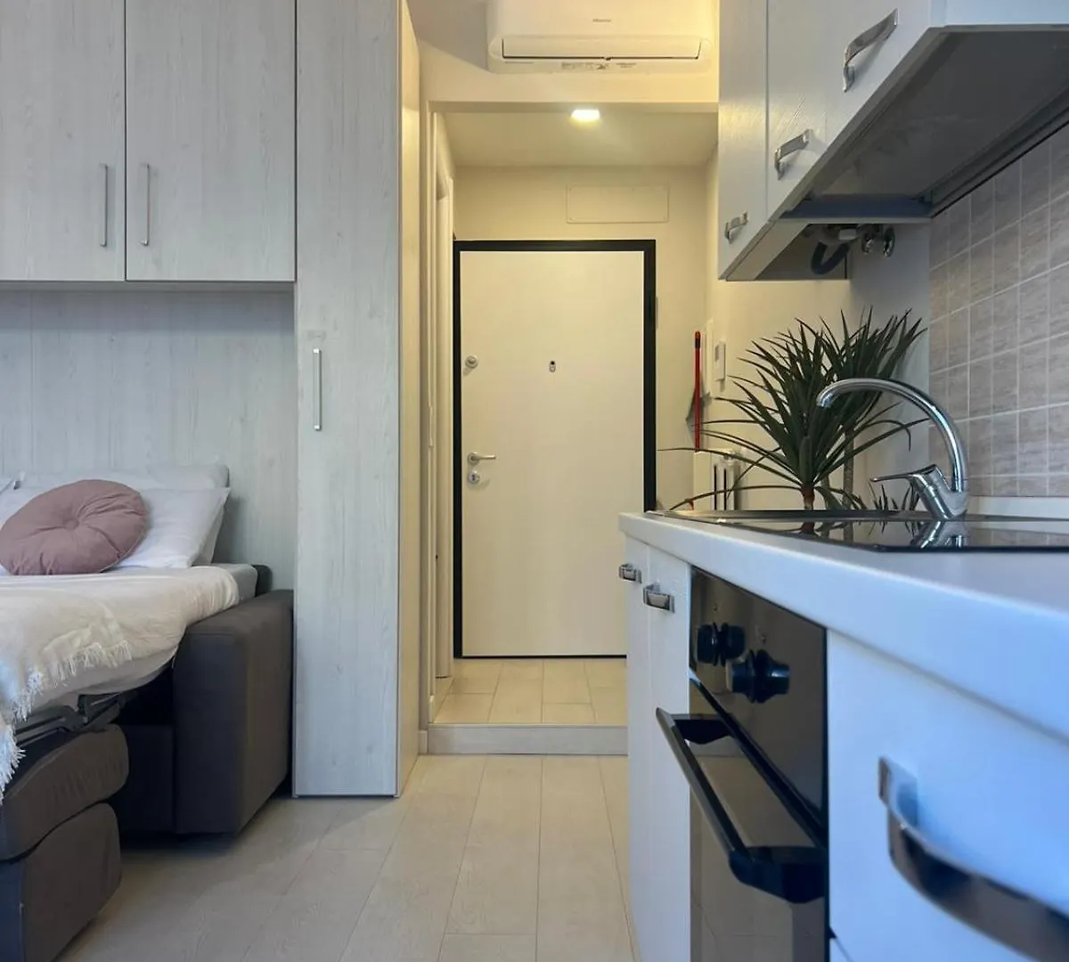 Apartment La Regina Delle Locazioni In Rogoredo Milan